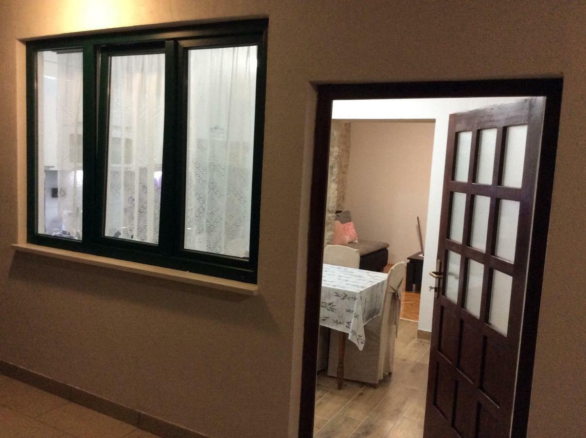 Apartment Karla Snb Lozovac Exterior photo